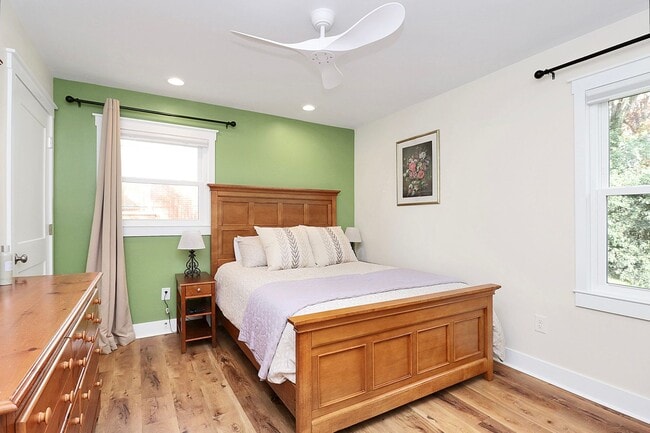 Building Photo - Fully Updated & Furnished Gem in the Heart of Starmount!