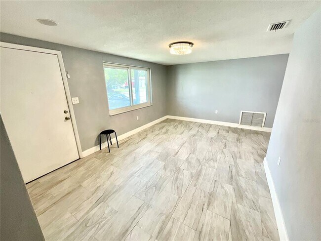 Building Photo - 9715 Gray Fox Ln