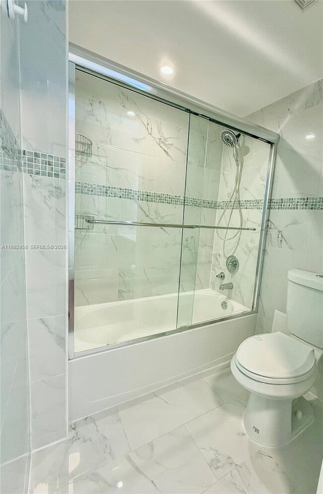 Building Photo - 20355 NE 34th Ct