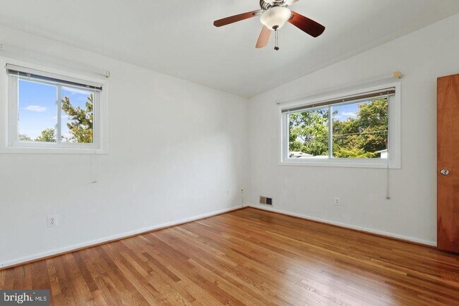 Building Photo - 6609 Bowie Dr