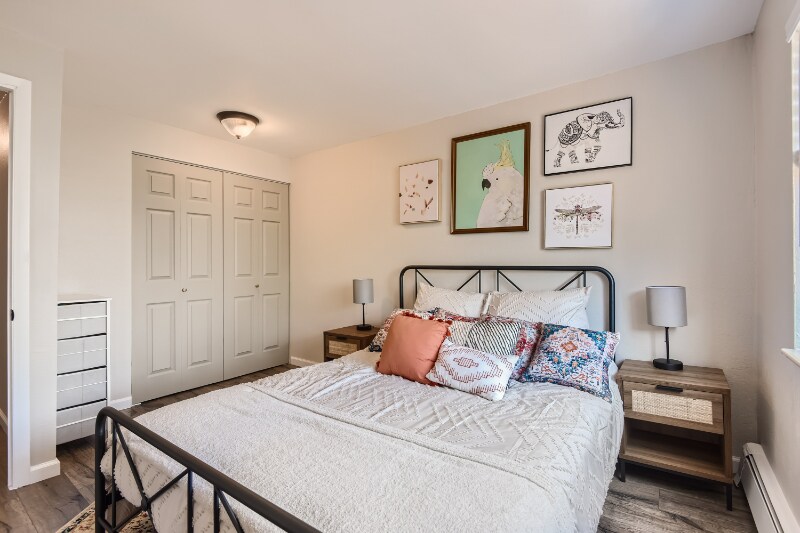 Building Photo - 1008 Corona St