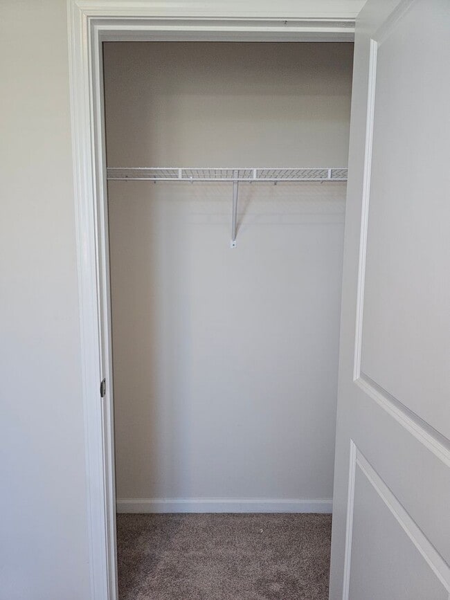 Building Photo - Long Term Rental - 3 Bed, 2 Bath in Bells ...