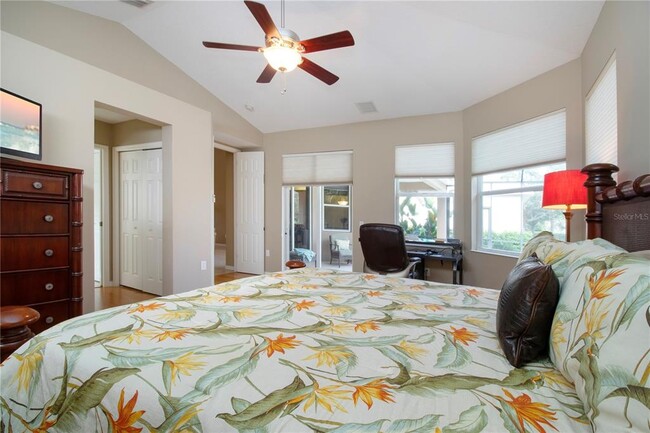 Building Photo - 275 Dahlia Ct