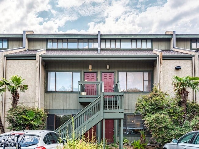 Building Photo - 601 Nelray Blvd