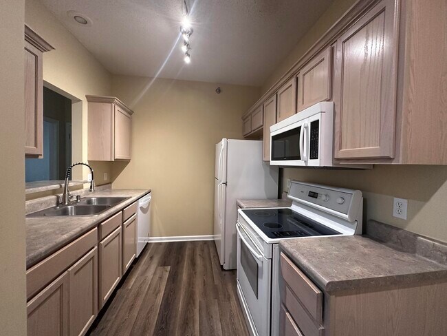 Building Photo - 1100 KENNESAW