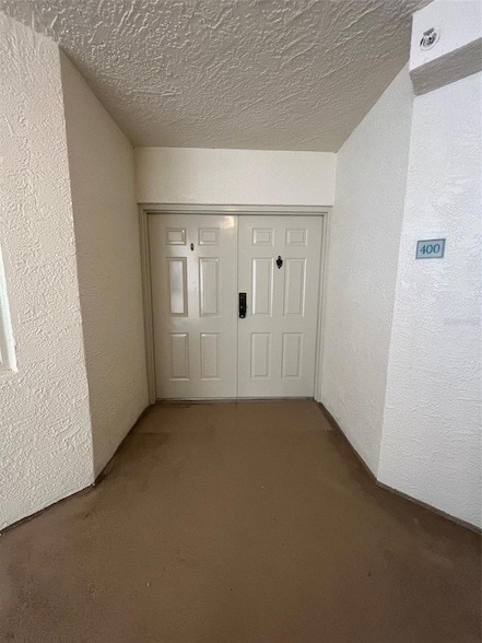 Building Photo - 670 Island Way