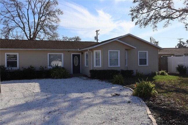 Building Photo - 4732 W Lawn Ave