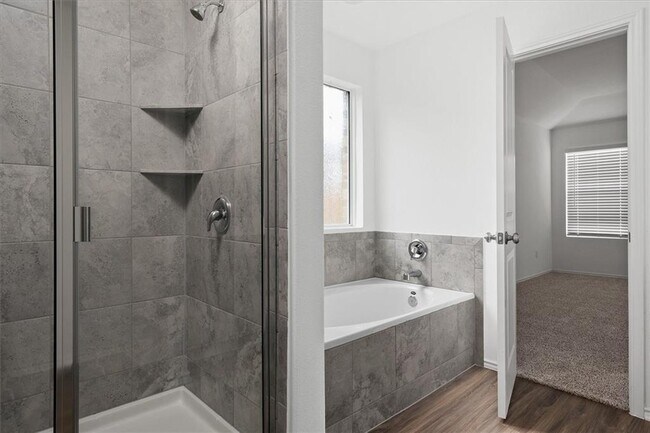 Building Photo - 325 Escondido Cir