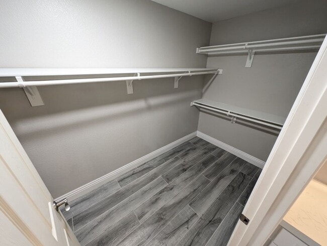 Building Photo - 11005 Salford Dr