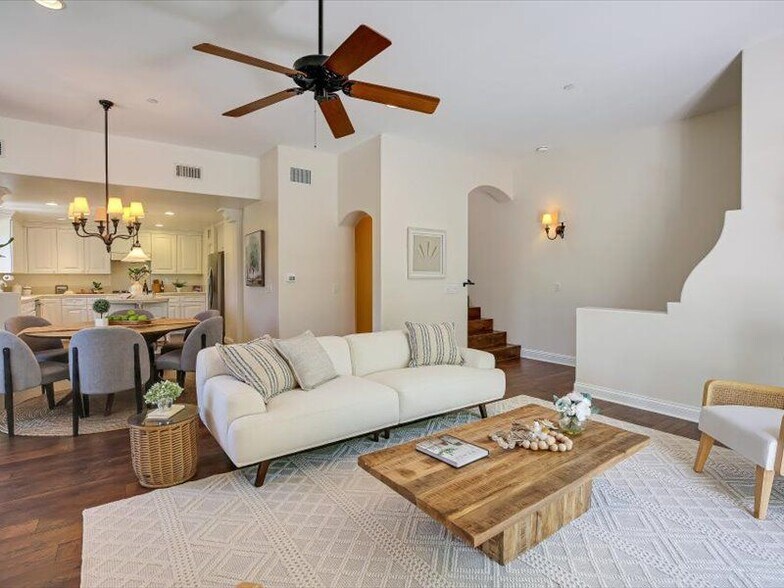 Building Photo - 220 Santa Barbara St