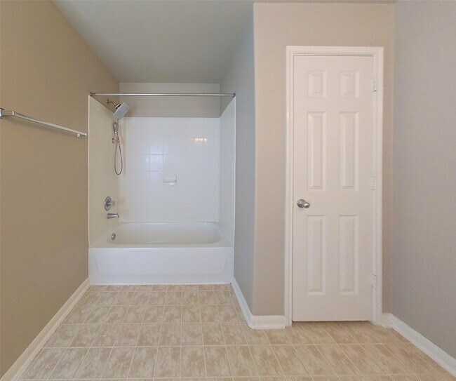 Building Photo - 29303 Legends Hill Dr