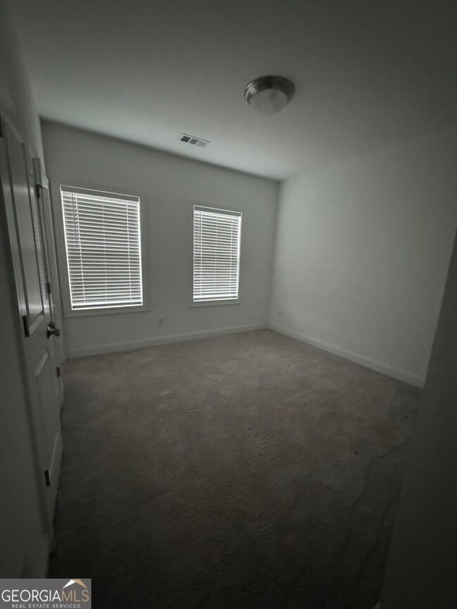 Building Photo - 4400 Sims Pk Overlook