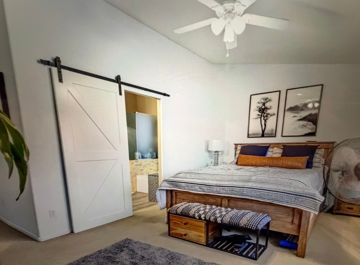 Master Bedroom - 2913 E Runaway Bay Pl