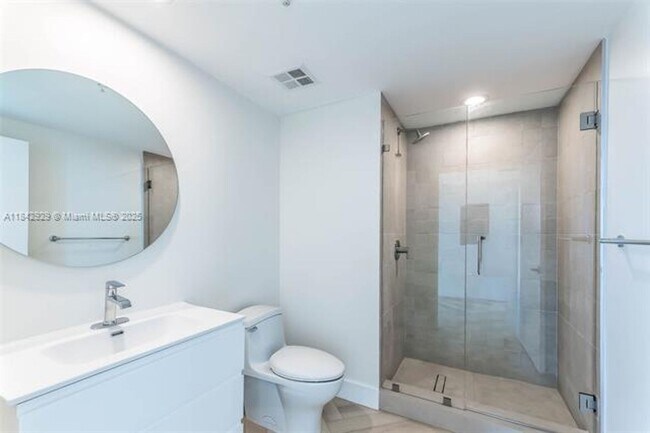 Building Photo - 335 S Biscayne Blvd