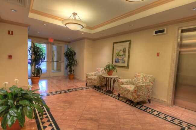 Building Photo - 707 Crandon Blvd