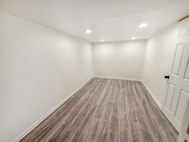 Building Photo - 213 Lafayette St