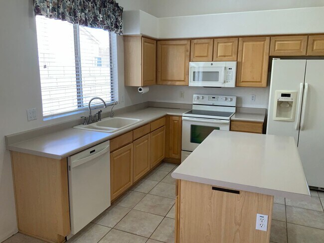 Building Photo - Great home on quiet cut-de-sac
