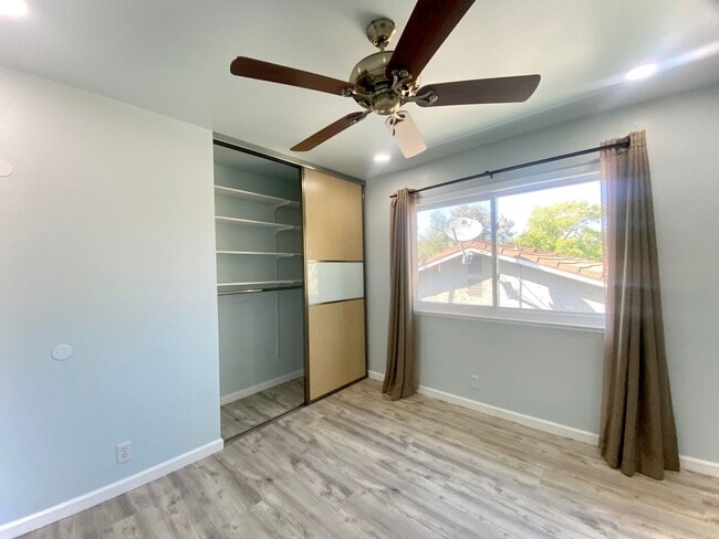 Building Photo - Elegant Fremont Weibel Home with Fruit-Fil...