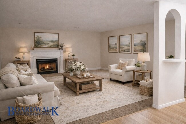 Building Photo - Beautiful 6 Bedroom Home in Sandy!