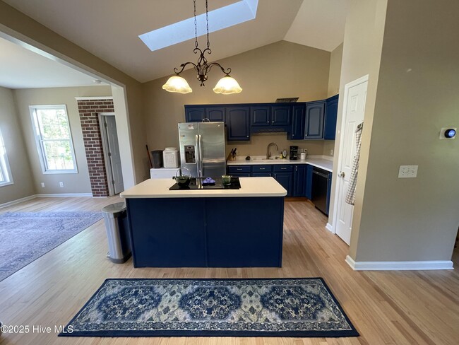 Building Photo - 358 Yadkin Run Ln