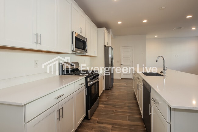 Building Photo - Hestia