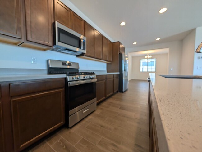 Building Photo - 4 Bedroom 3 Bathroom Parkside Los Cielos Home