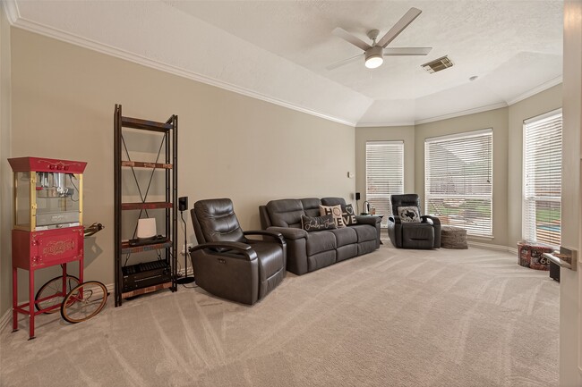 Building Photo - 171 E Lansdowne Cir