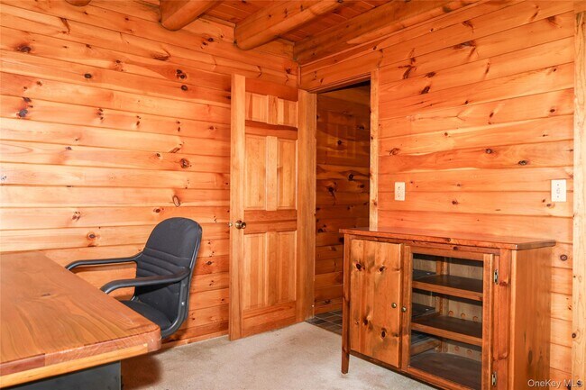 Building Photo - 618 Clapp Hill Rd