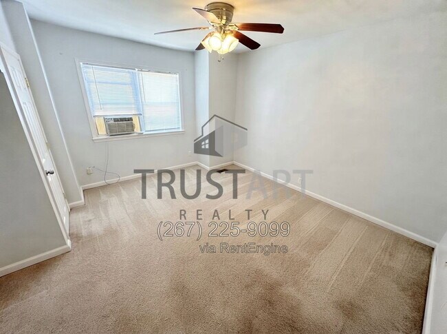 Building Photo - 2202 S Woodstock St