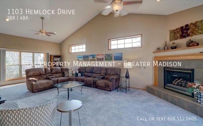 Building Photo - 1103 Hemlock Dr