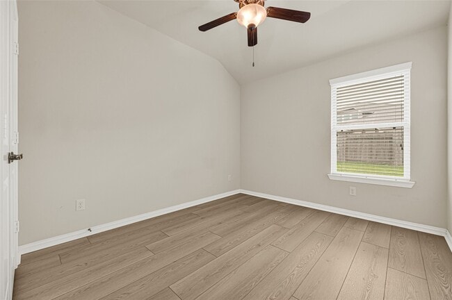 Building Photo - 2414 Willow Fall Ln
