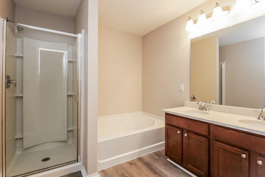 Building Photo - 2036 Godiva St
