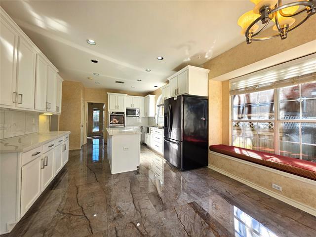 Building Photo - 9603 Wolf Creek Dr