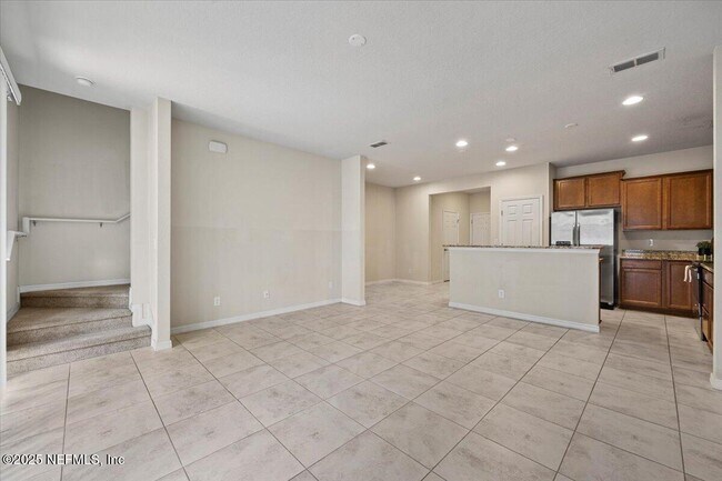 Building Photo - 7023 Buroak Ct