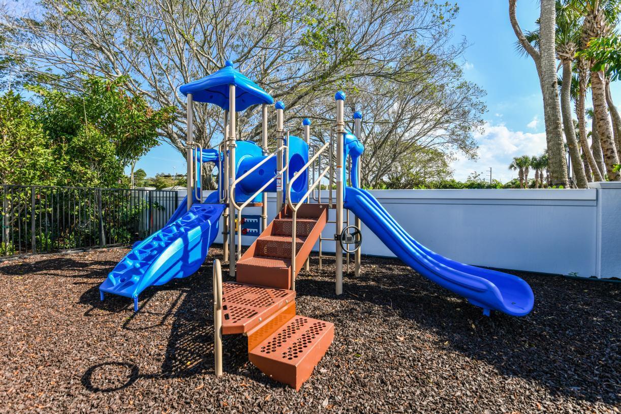 Building Photo - 631 Parsons Way