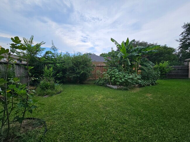 Building Photo - 12103 Ella Lee Ln