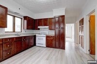 Building Photo - 58 Westervelt Ave