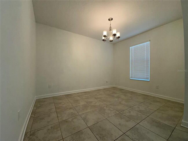 Building Photo - 9161 Cut Shot Dr