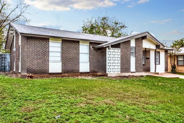 Building Photo - 203 S Forest Crest Dr