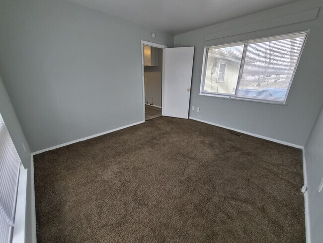 Building Photo - 3525 Luewan Ct