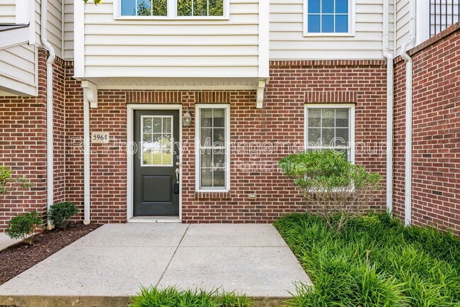 Building Photo - 5964 Woodshire Dr