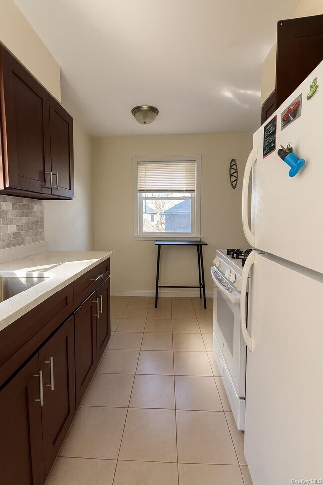 Primary Photo - 155-67 116th Ave