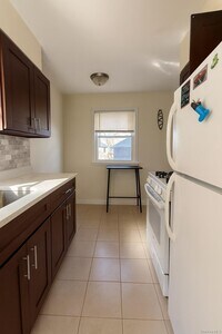 Building Photo - 155-67 116th Ave