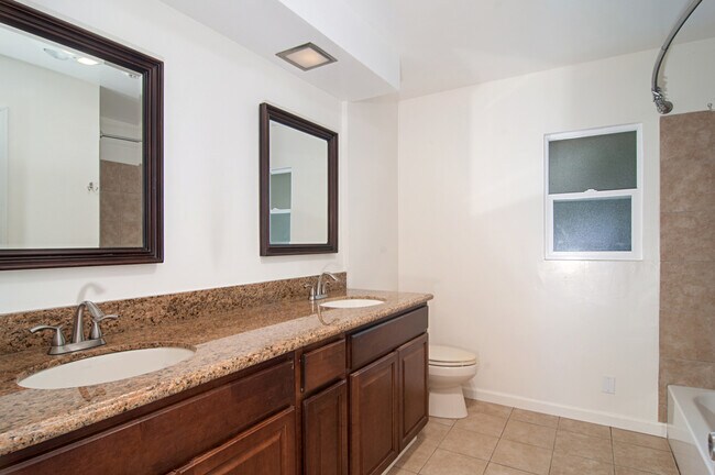 Building Photo - LIVE IN LA JOLLA!  LOVELY LA JOLLA HOME WI...