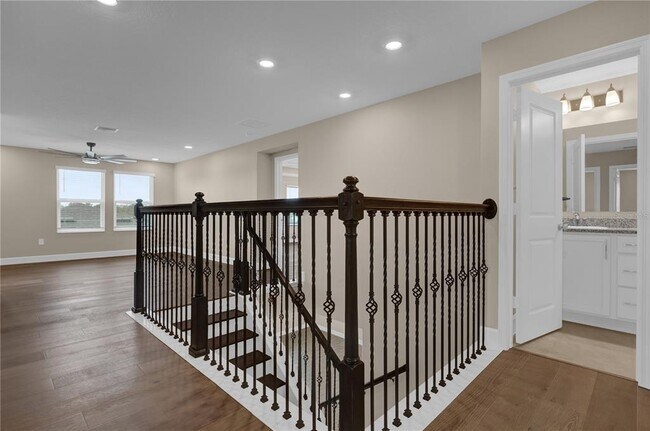 Building Photo - 1964 Burgundy Dr