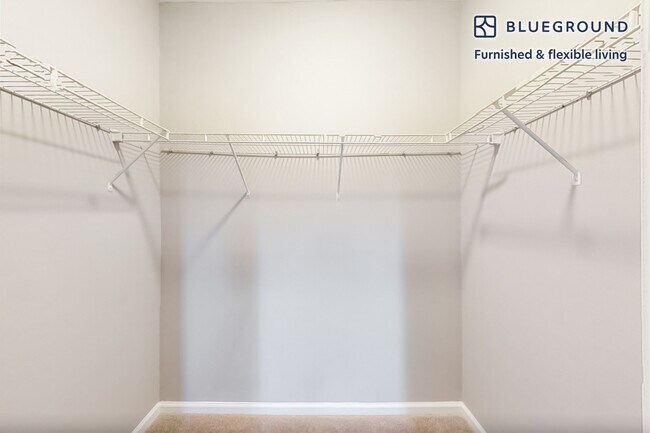 Building Photo - 160 Boylston St