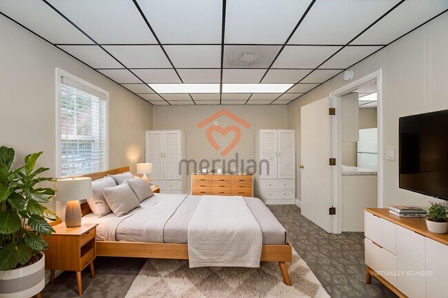 Building Photo - 1BR Furnished and All utilities included!