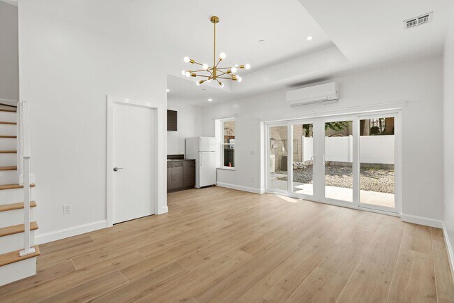 Building Photo - 153 New York Ave