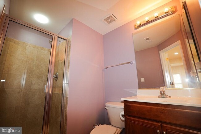 Building Photo - 22090 Avonworth Square