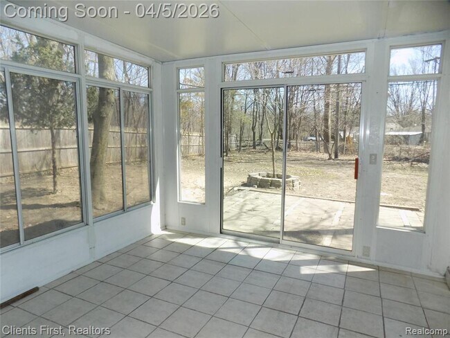 Building Photo - 39417 Cather St